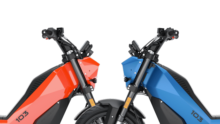 Peugeot 103 orange vs bleu